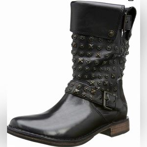 UGG ‼️Australia Women's Conor Studs Boots